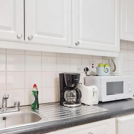 Bright & Cosy 1br Apt Sleeps 3 In Trendy Area Effh26 *