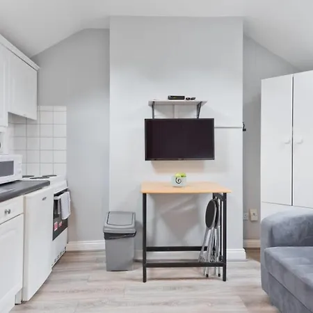 Apartment Bright & Cosy 1br Apt Sleeps 3 In Trendy Area Effh26 *